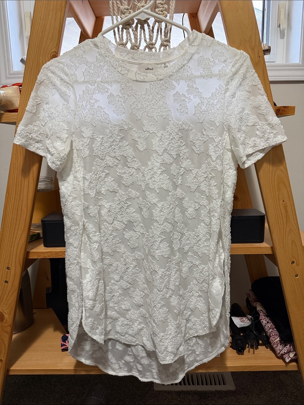 Wilfred White Textured Short Sleeve Crew Tee
